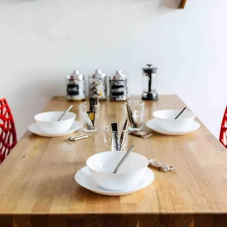 Promo! Spacious Apt In The Famous Latin Quarter! *